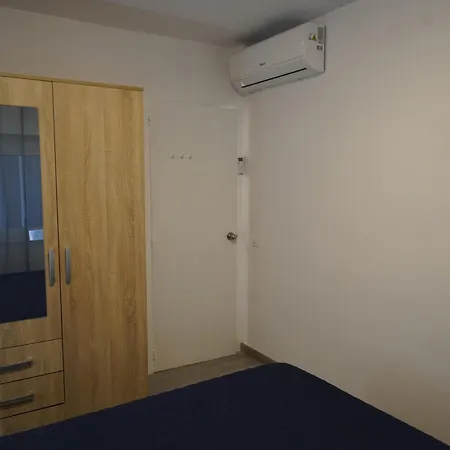 Apartamento Frente Al Mar Con Una Amplia Terraza Y Vistas A La Bahia Roses